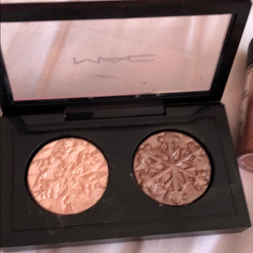 too face palete , tarte blush and mac eyeshadows - Picture 5 of 8